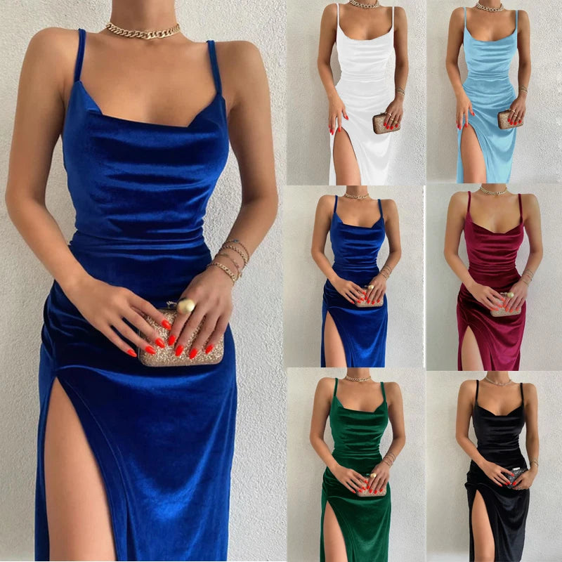 Vestido largo de terciopelo con cuello halter, sin mangas, con abertura, para fiesta elegante.